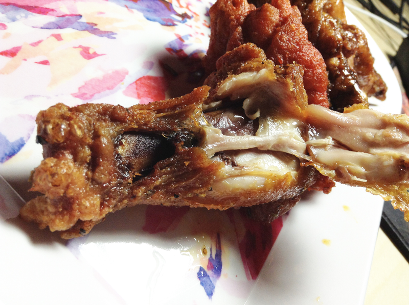 Illustration for article titled Boneless Vs. Bone-In Chicken Wings: The Snacktaku Showdown